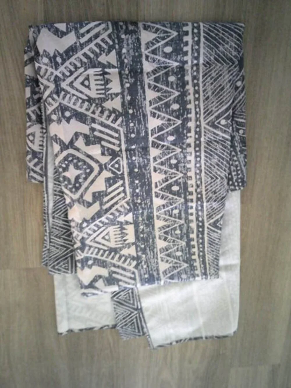 NEW NYLON RECTANGULAR SHAPE TRIBAL ABSTRACT DESIGN TABLECLOTH WASHABLE 60X87